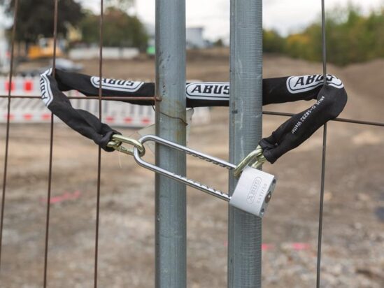 64TI/50mm TITALIUM™ Padlock Adjustable Shackle - Image 2