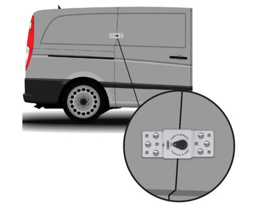 142 Series Sliding Door Van Lock & 23/70mm Diskus® Padlock