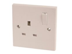 Switched Socket 1-Gang 13A