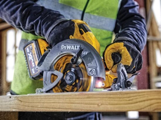 DCS578X2 XR FlexVolt Circular Saw 190mm 54V 2 x 3.0Ah Li-ion