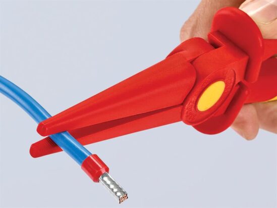 Long Nose Plastic Insulated Pliers 220mm - Image 4