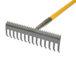 Sharp-Edge Soil Rake