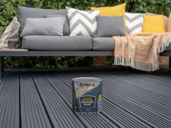 Ultimate Protection Decking Paint Charcoal 2.5 litre - Image 4