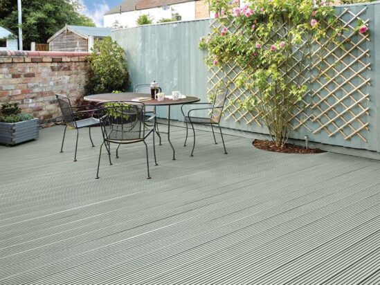 Ultimate Protection Decking Stain Sage 2.5 litre - Image 3