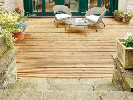 Ultimate Protection Decking Oil Natural Pine 2.5 litre - Image 3